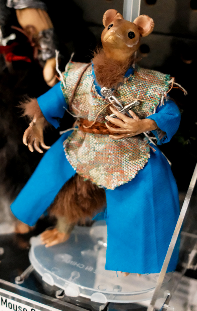 Mouse Squire ($180) Faux fur, polymer clay, internal wire armature by Midnight Ritual